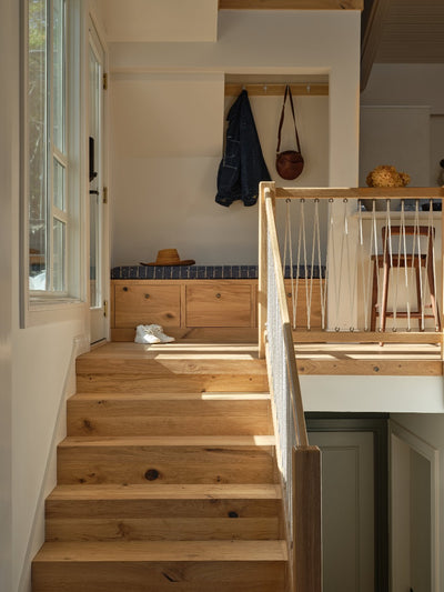 Flush nosings on a modern staircase in natural white oak by Stuga