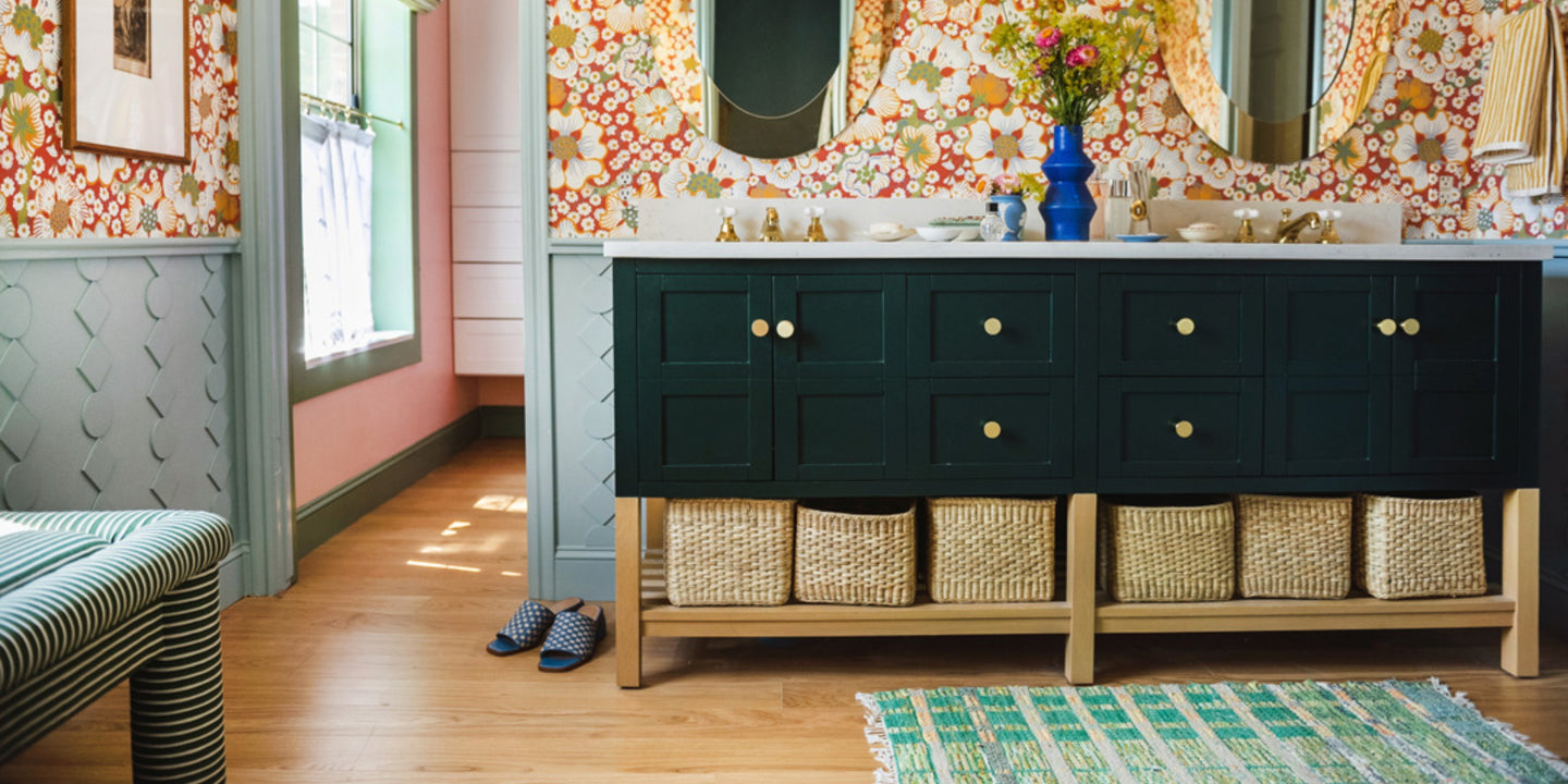 House Lars Built maximalist bathroom with Scandinavian wood flooring Tivoli by Stuga